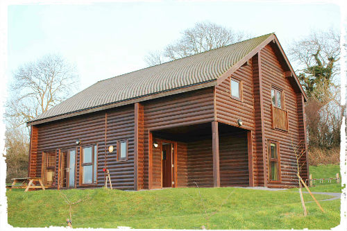 We Stay At Bluestone Resort In Wales - Beautiful Scenery, Accommodation &  Activities! 